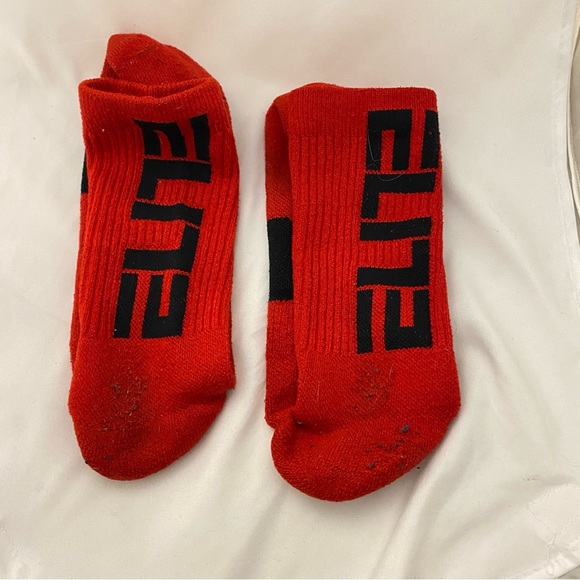 Nike Men’s Sock Lot of 4 Red Elite Black Gray Socks Long Socks Sneakerhead - Picture 6 of 12